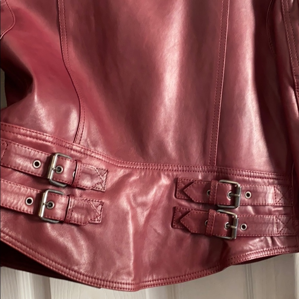 Leather jacket - Picture 7 of 7